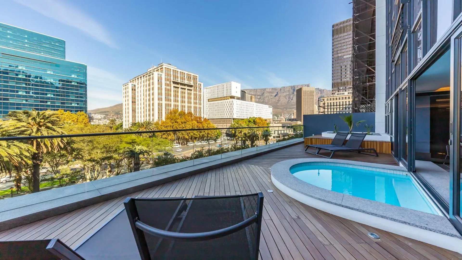 Centrally Located Studio With Pool At Zeeland Pier - 710 Cape Town 0*,